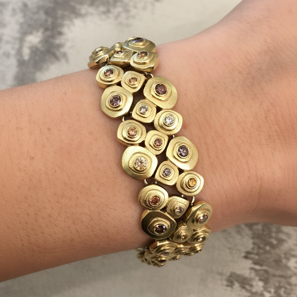 Pebble Braclet - natural colored diamonds